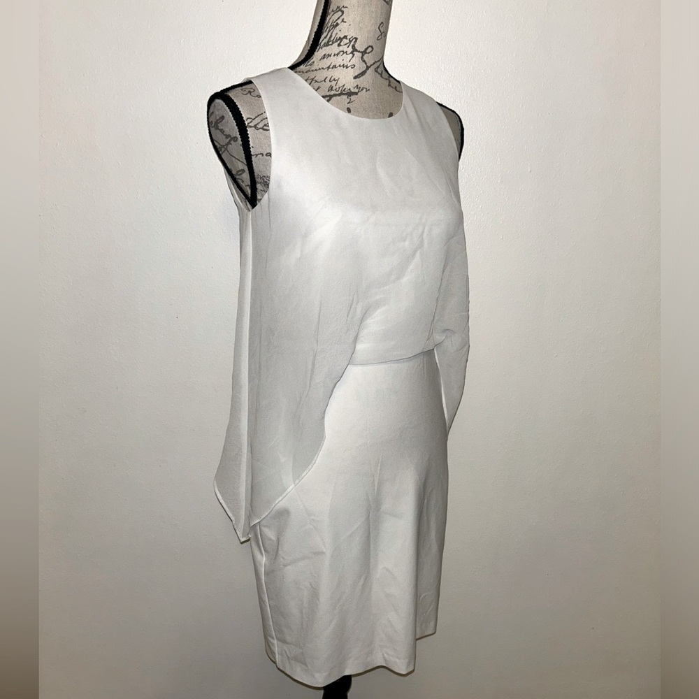 🌸Vince Camuto Sheer Overlay Dress🌸